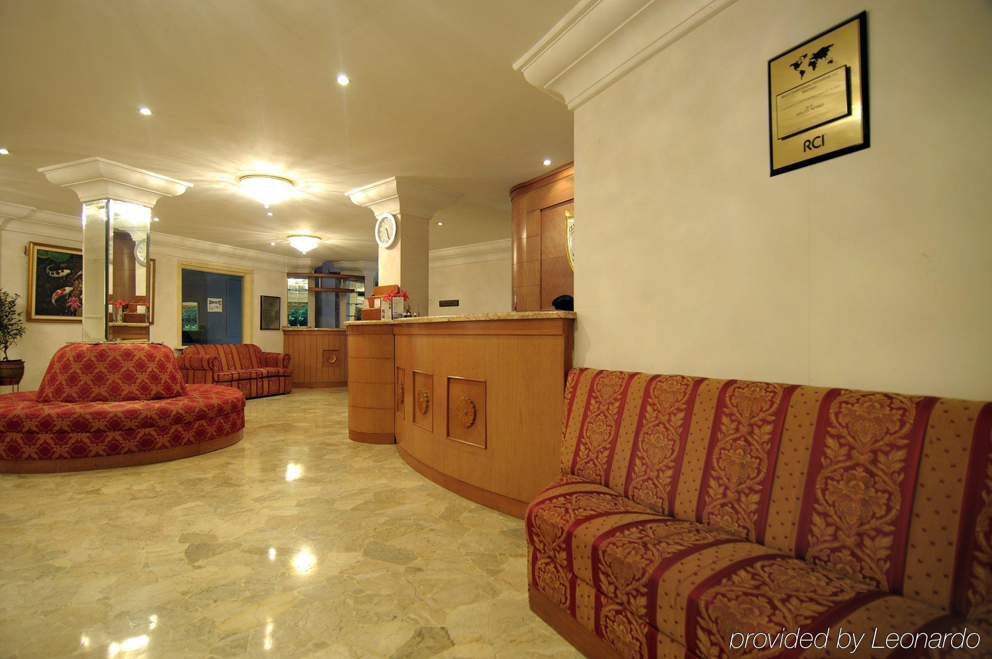 Club Bali Suites At Kota Bunga Чипанас Экстерьер фото