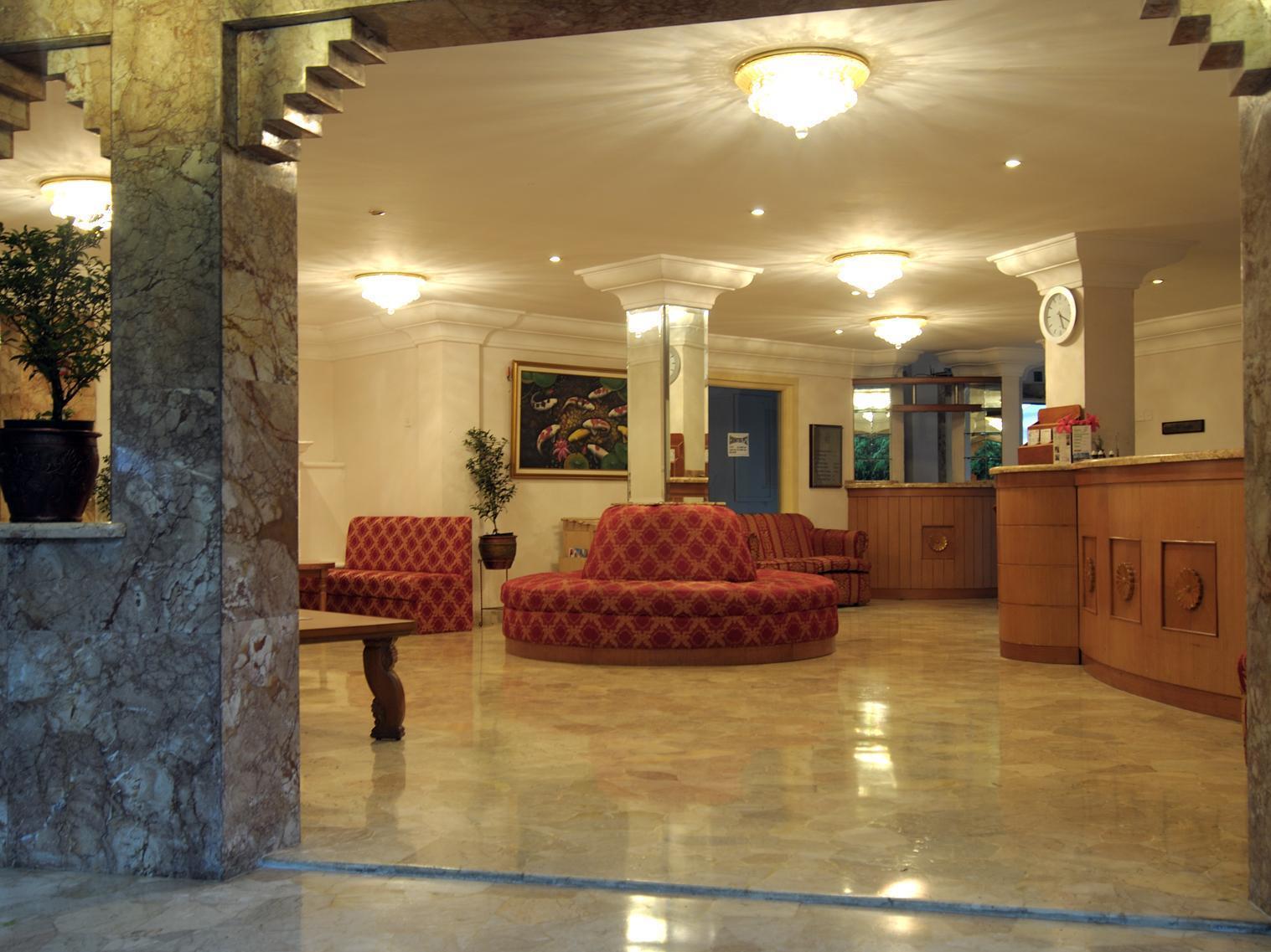 Club Bali Suites At Kota Bunga Чипанас Экстерьер фото
