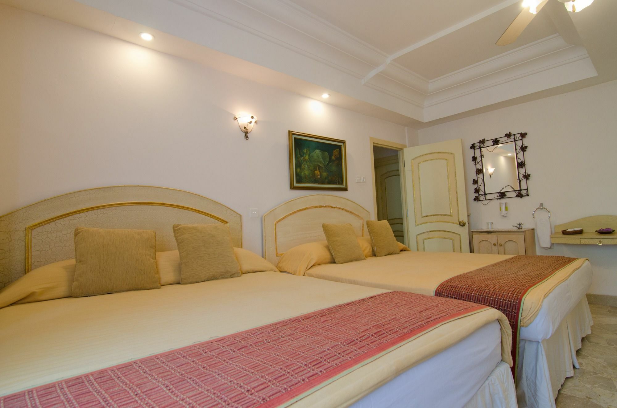 Club Bali Suites At Kota Bunga Чипанас Экстерьер фото