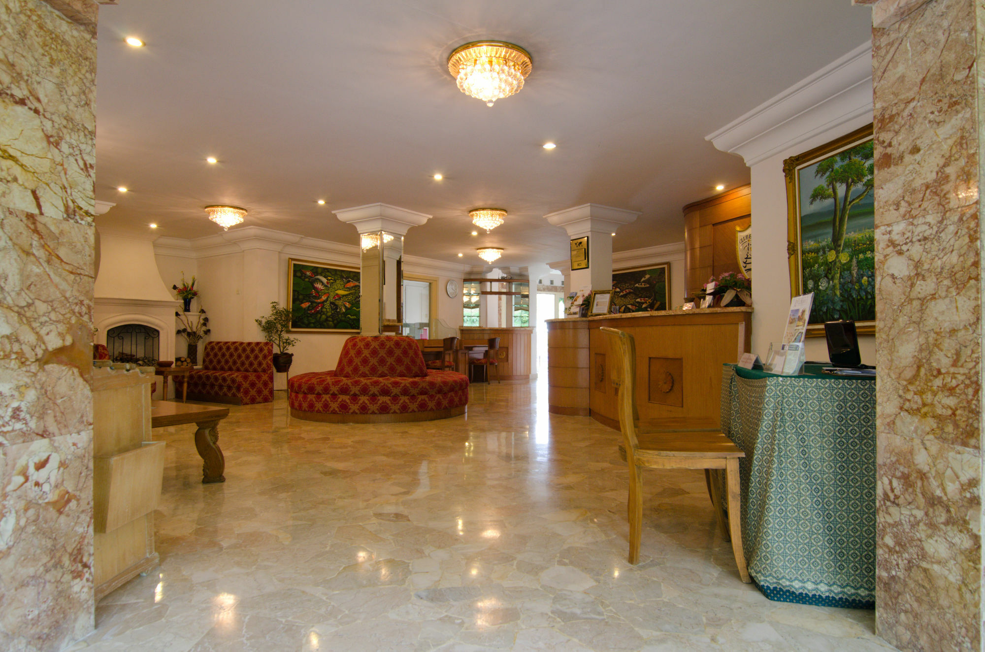 Club Bali Suites At Kota Bunga Чипанас Экстерьер фото